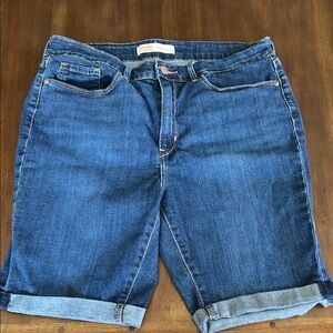 Blue Denim Levi Strauss size 12 shorts